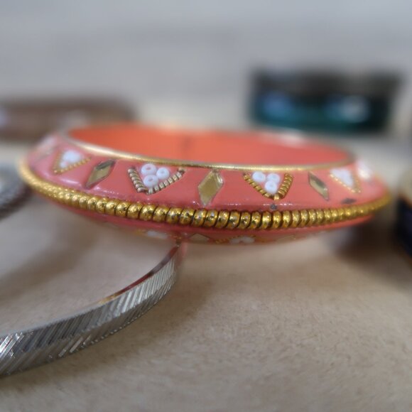 Vintage Bangle Bracelet 9 Pc Enamel Gold Tone 1 Monet Included Stackable Bundle - Picture 2 of 11